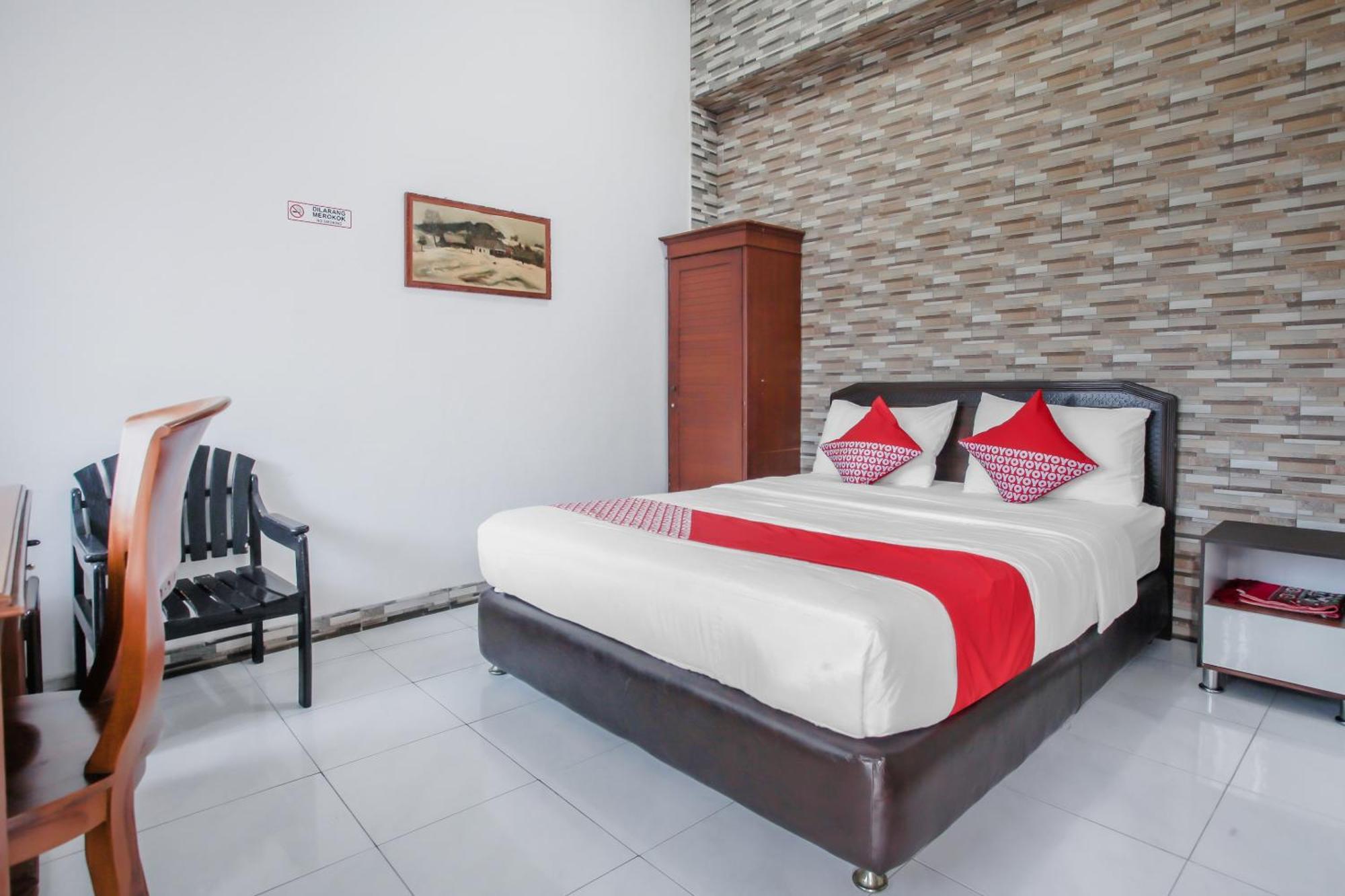 Oyo Life 90091 Wisma Pakuan Syariah Bogor Kültér fotó