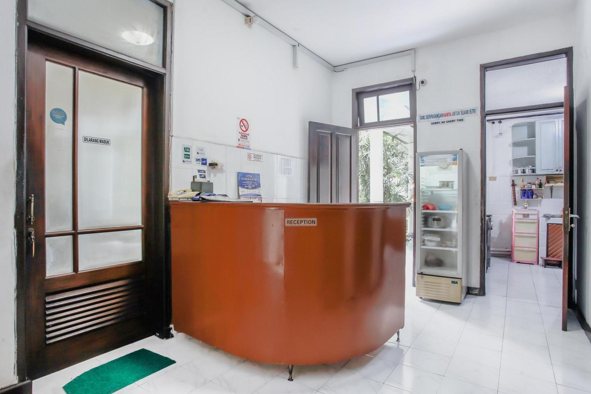 Oyo Life 90091 Wisma Pakuan Syariah Bogor Kültér fotó