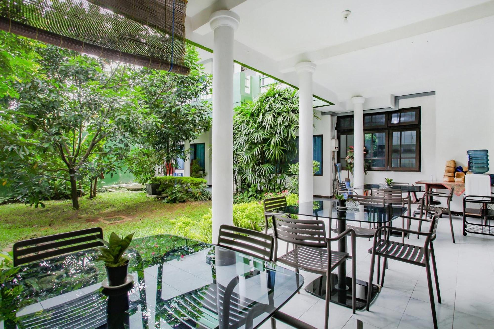 Oyo Life 90091 Wisma Pakuan Syariah Bogor Kültér fotó